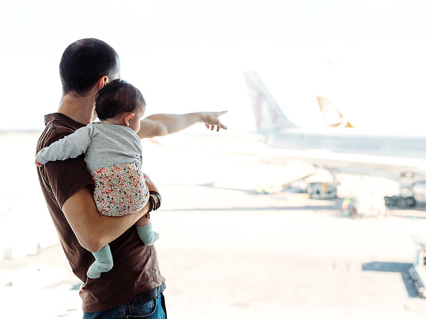Consejos para viajar con bebés en avión | Bebés | San Pablo Farmacia