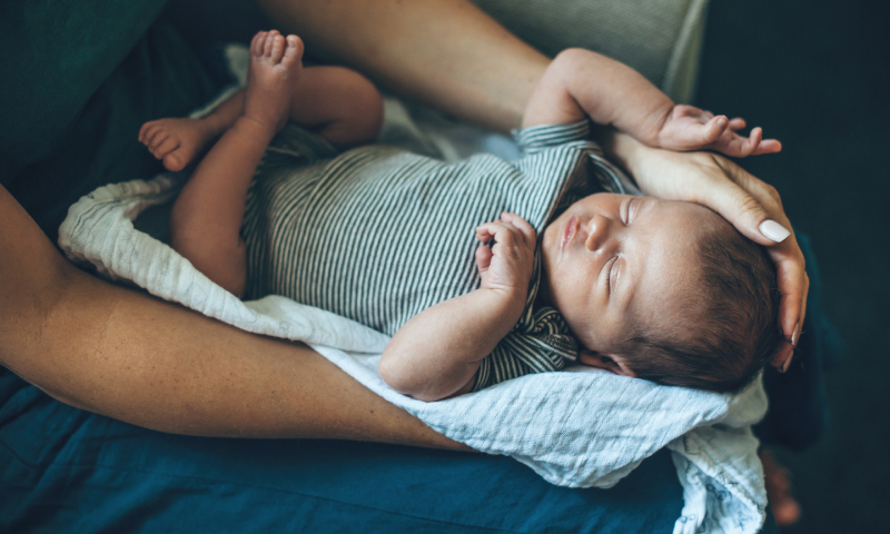 Consulta al pediatra | ¿Cuánto debe dormir un recién nacido? | Bebés | San Pablo Farmacia