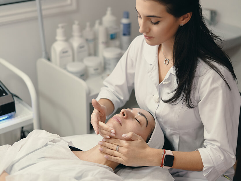 Consulta al dermatólogo | Espuma limpiadora facial | Espuma limpiadora facial | Dermocosméticos | San Pablo Farmacia